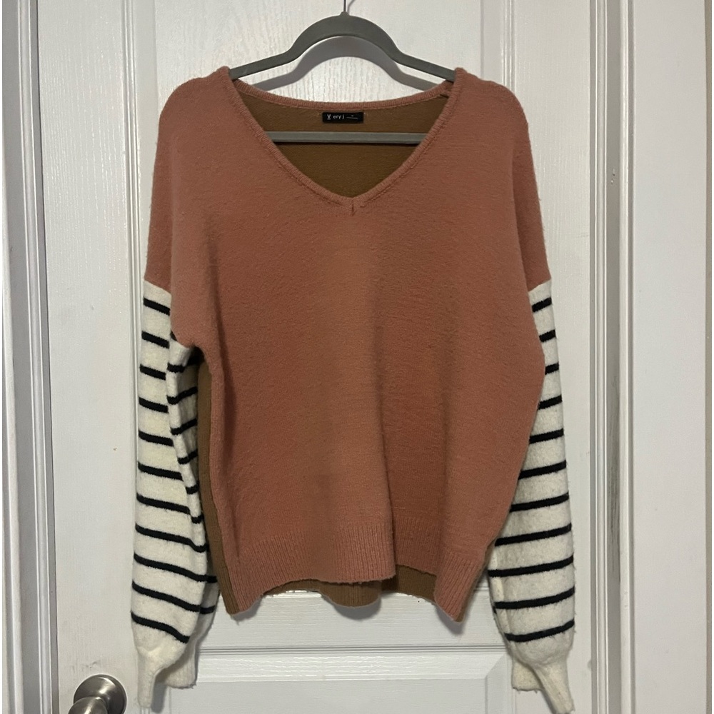 -Pink and brown striped sweater - super soft - Size Medium